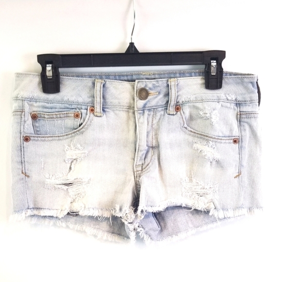 3/$25 American Eagle Size 6 Distress Booty Shorts Jean Denim - Picture 1 of 5
